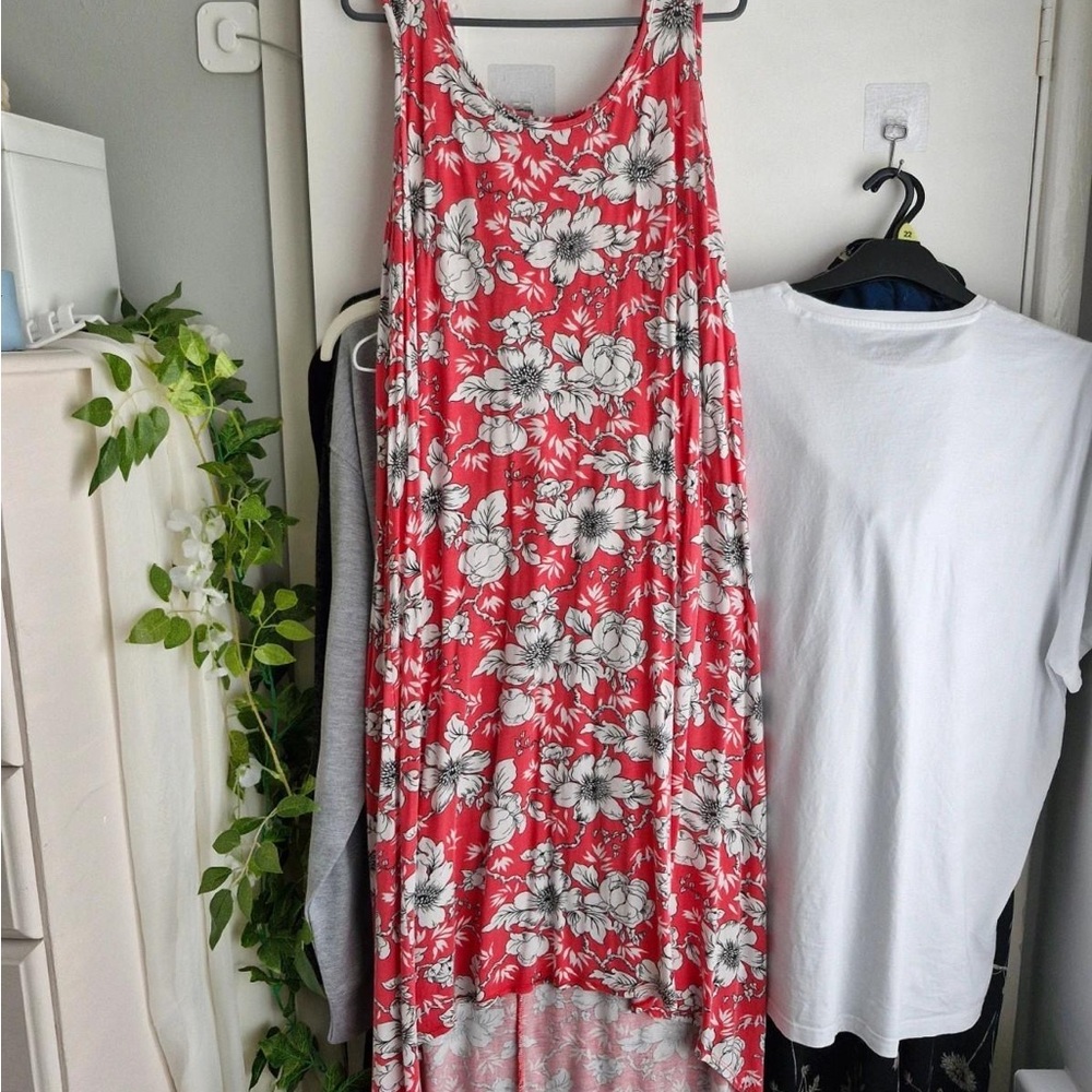 Floral Sleeveless Red and White Dress